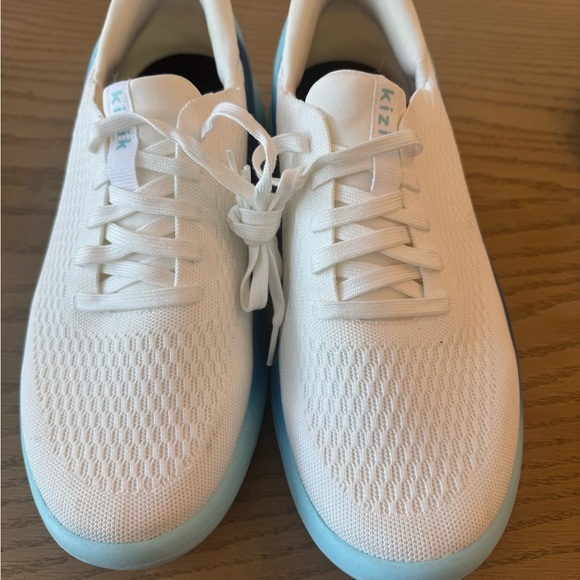Kizik Men's White and Blue Sneakers - Picture 2 of 6